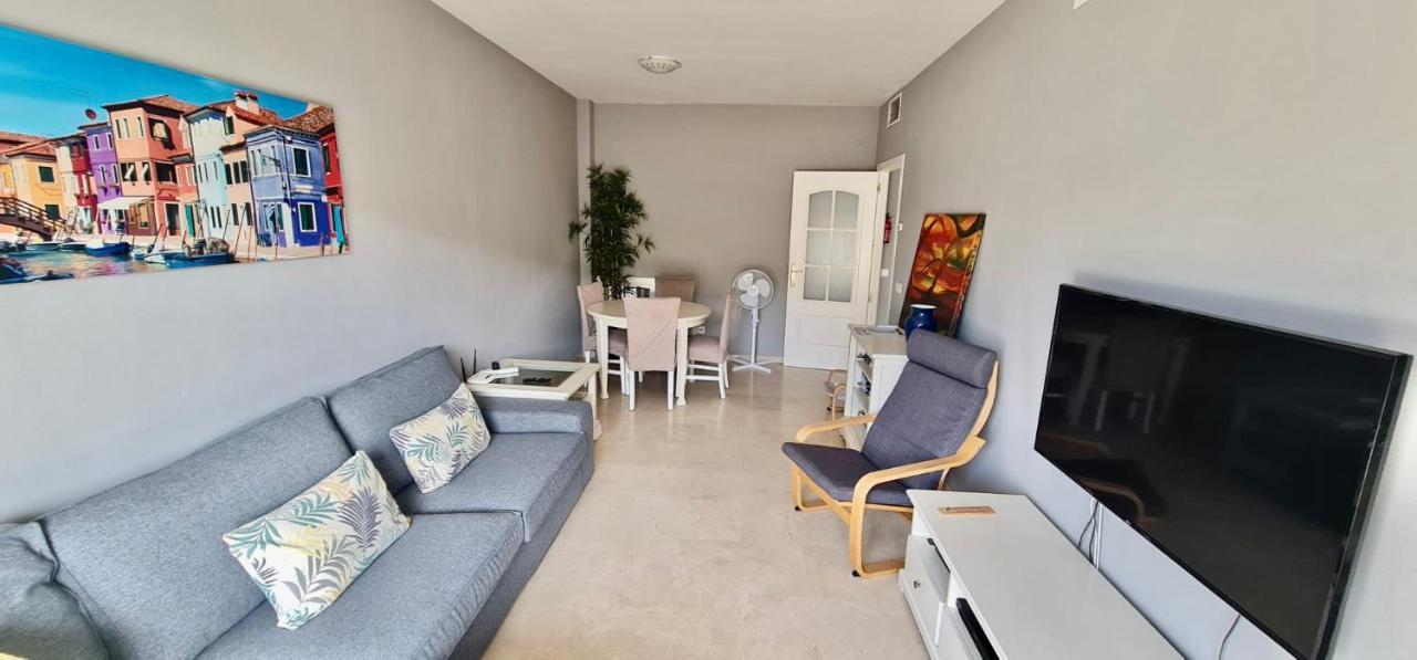 Mikonos Playa: Beachfront Retreat with Marina Access Apartment Castillo de Sabinillas Exterior photo